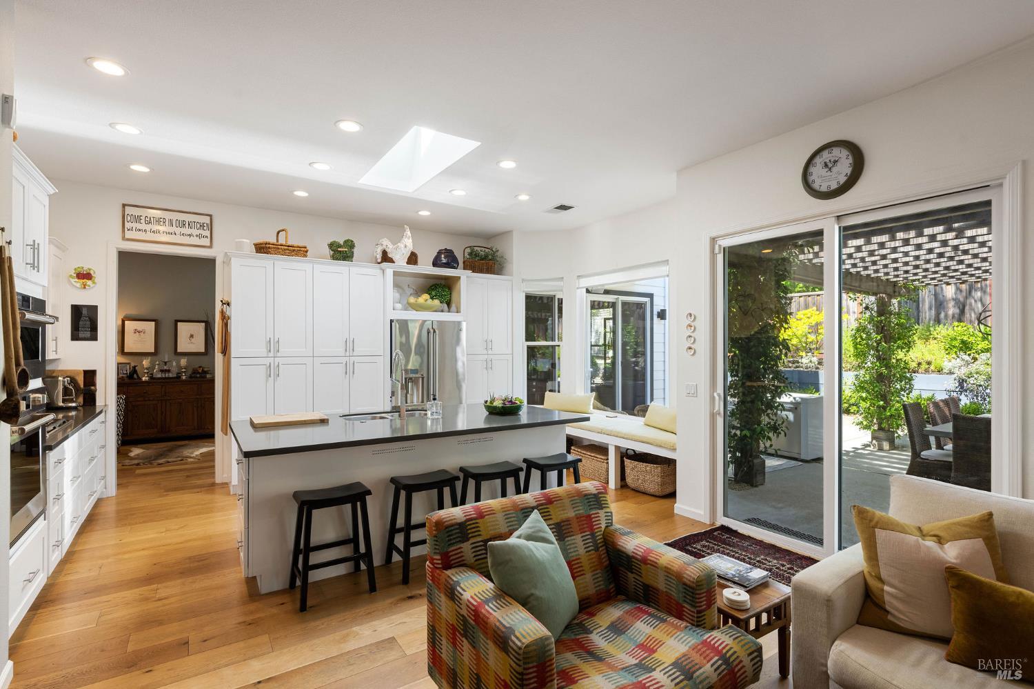 806 Chiles Avenue