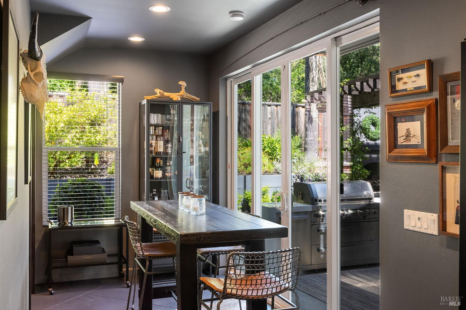 806 Chiles Avenue