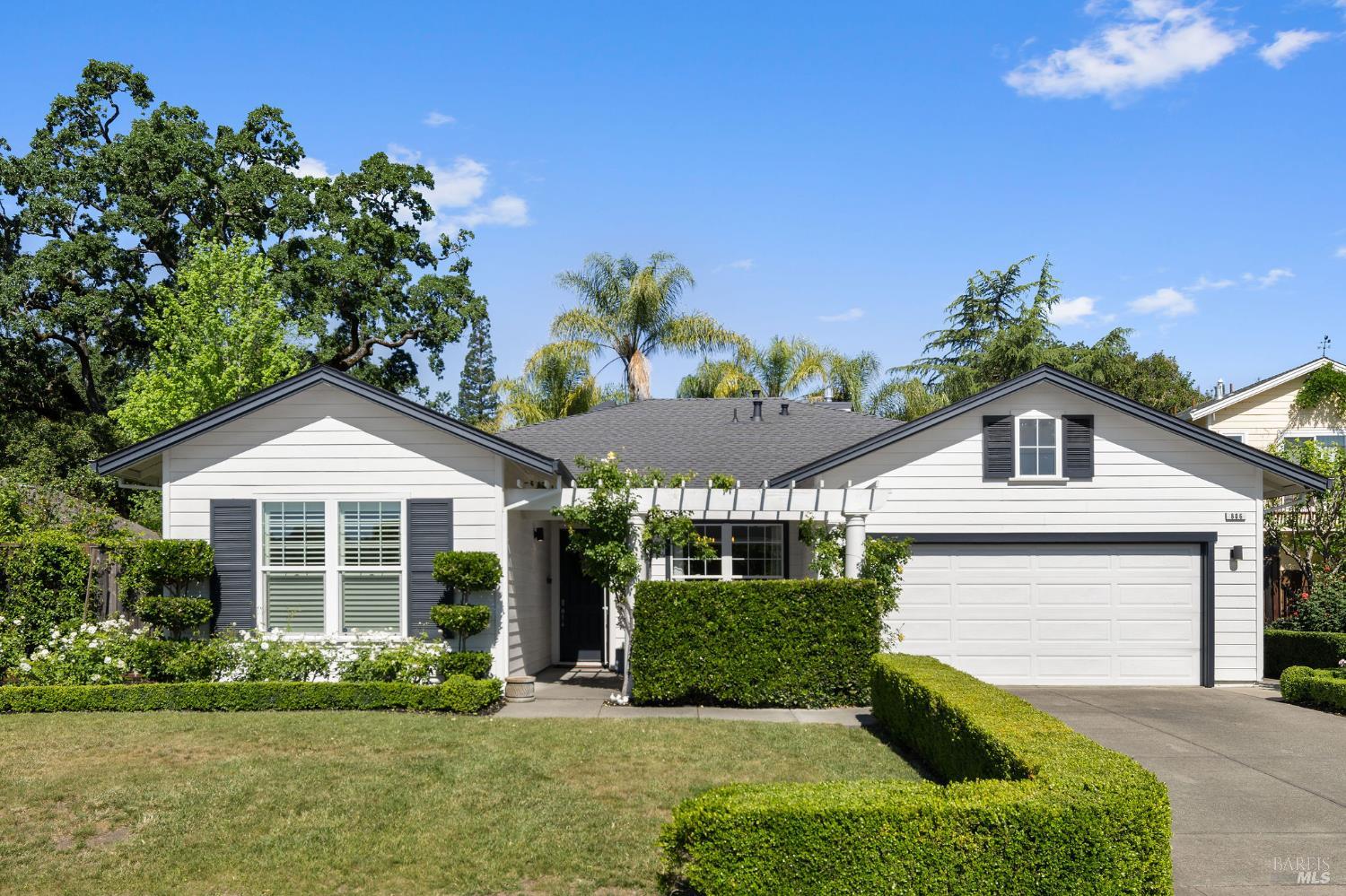 806 Chiles Avenue