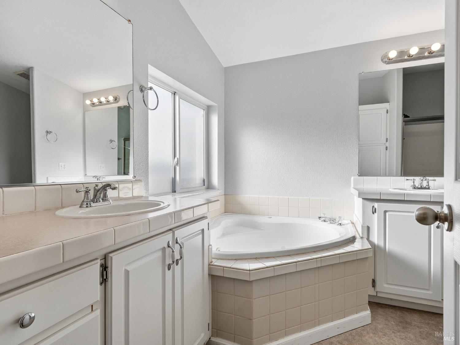 54 Hacienda Drive Unit: #54