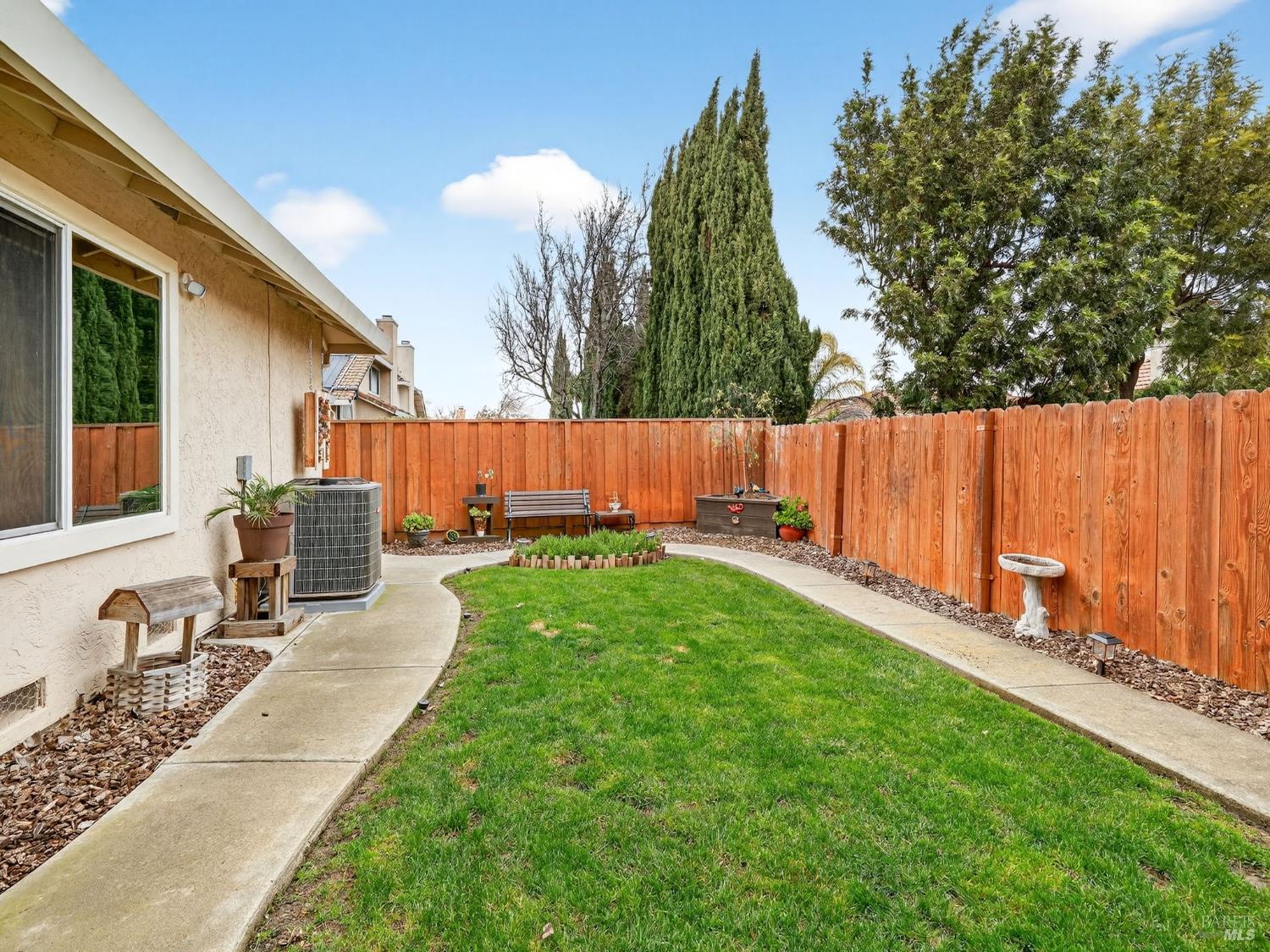 1120 Courtland Court