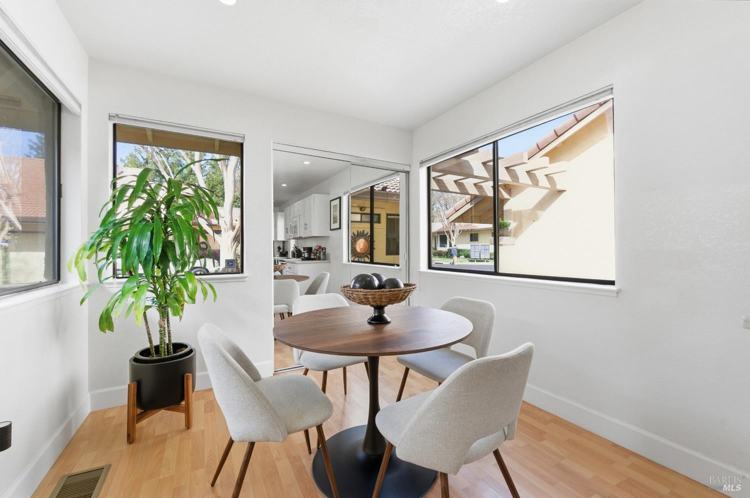 77 Fountain Grove Circle