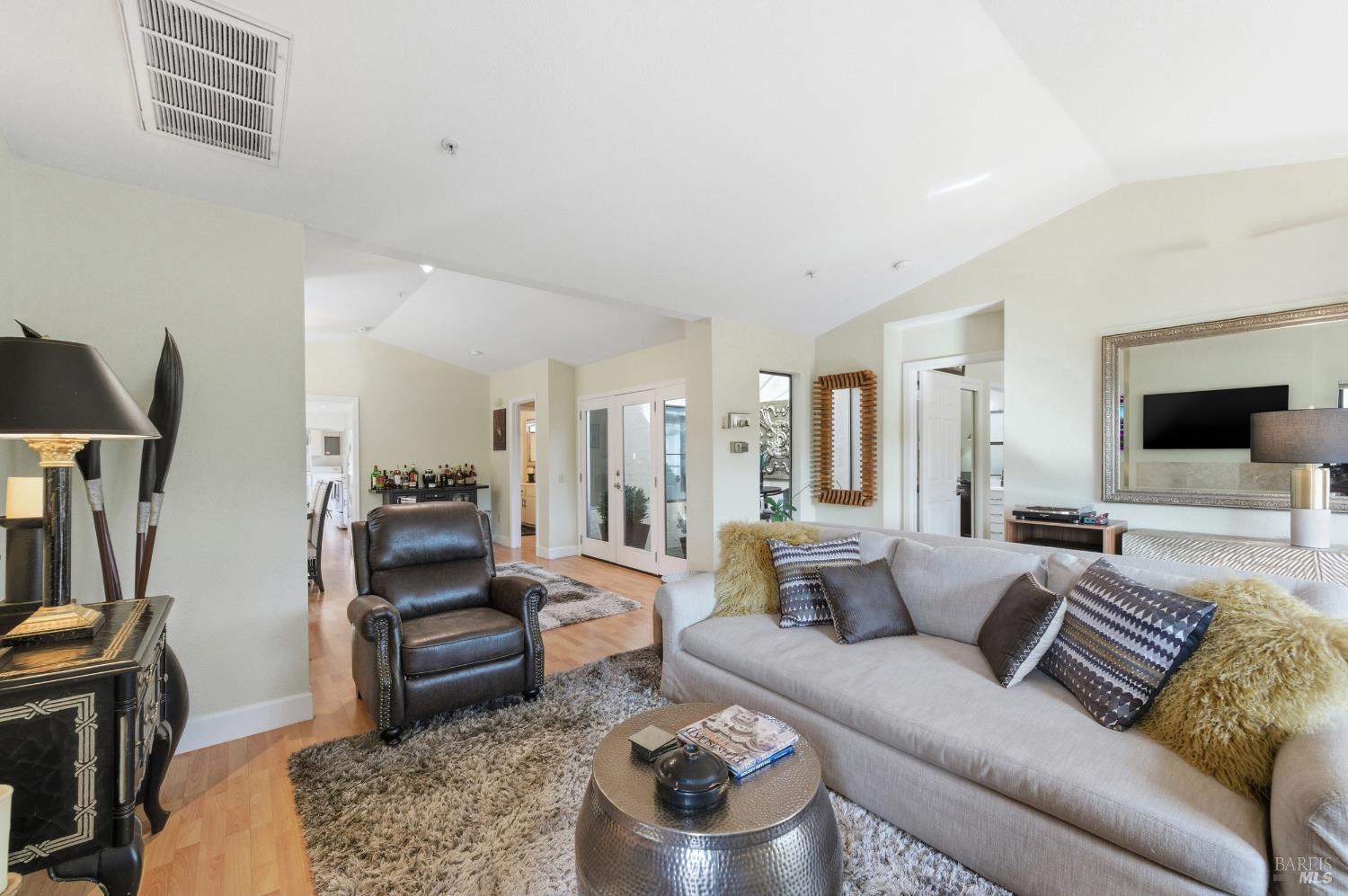 77 Fountain Grove Circle