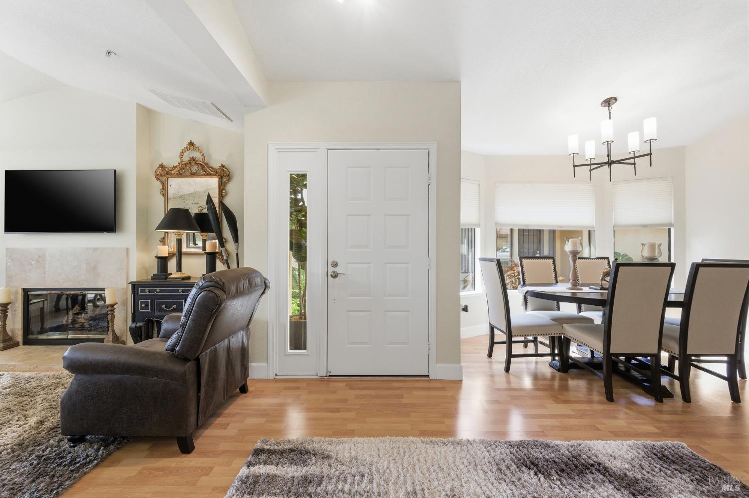 77 Fountain Grove Circle