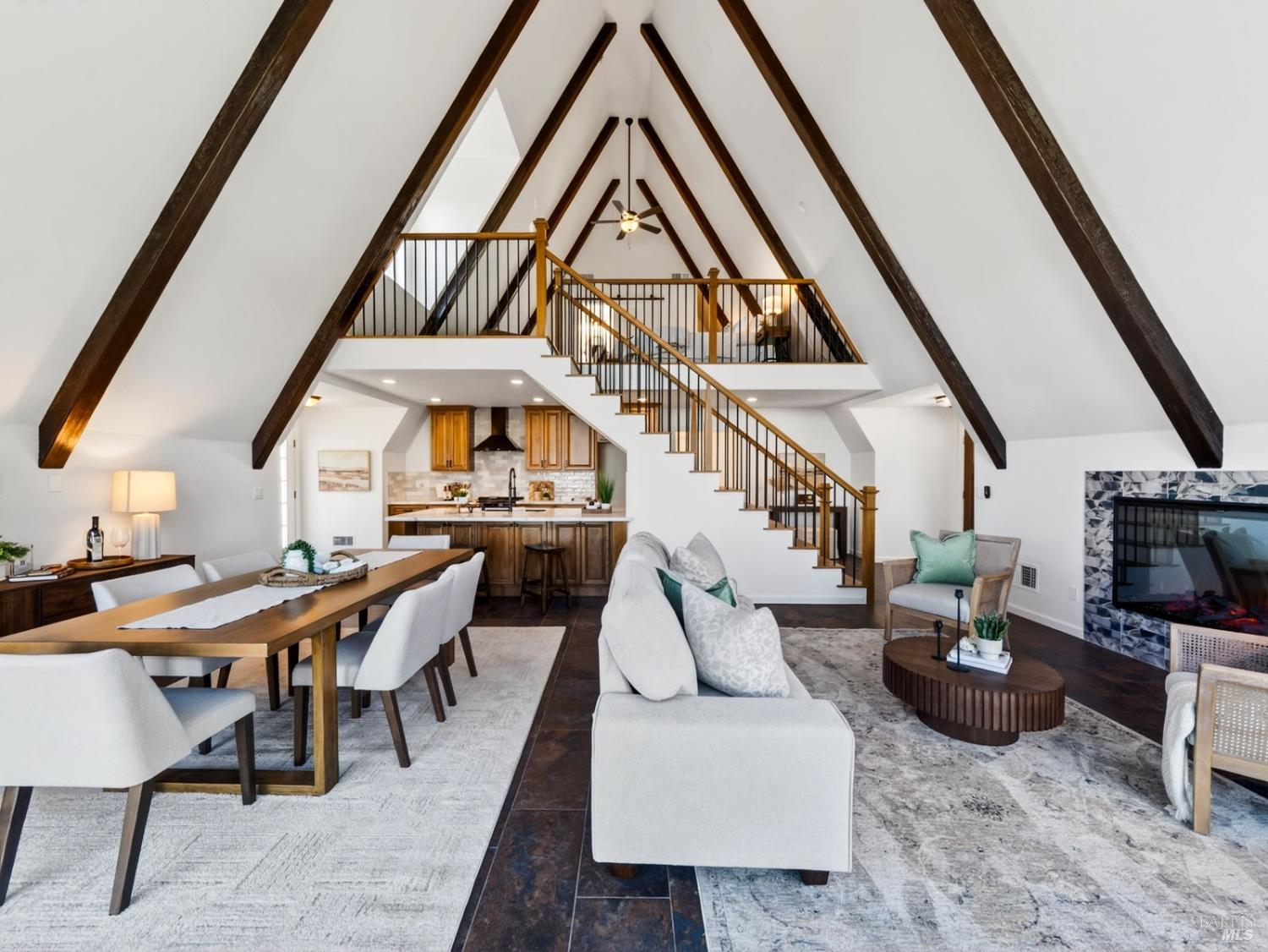 1028 Eastridge Drive