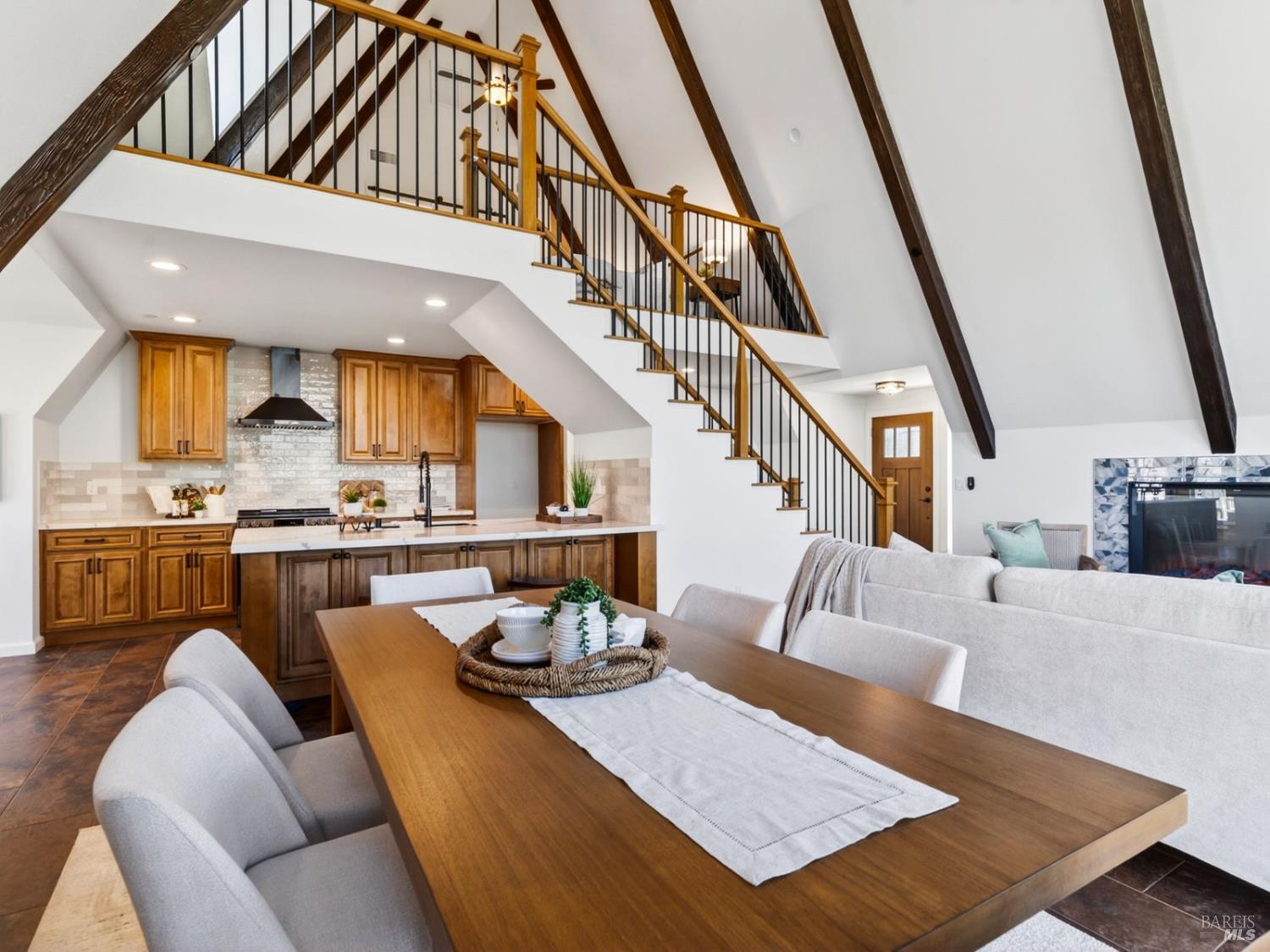 1028 Eastridge Drive