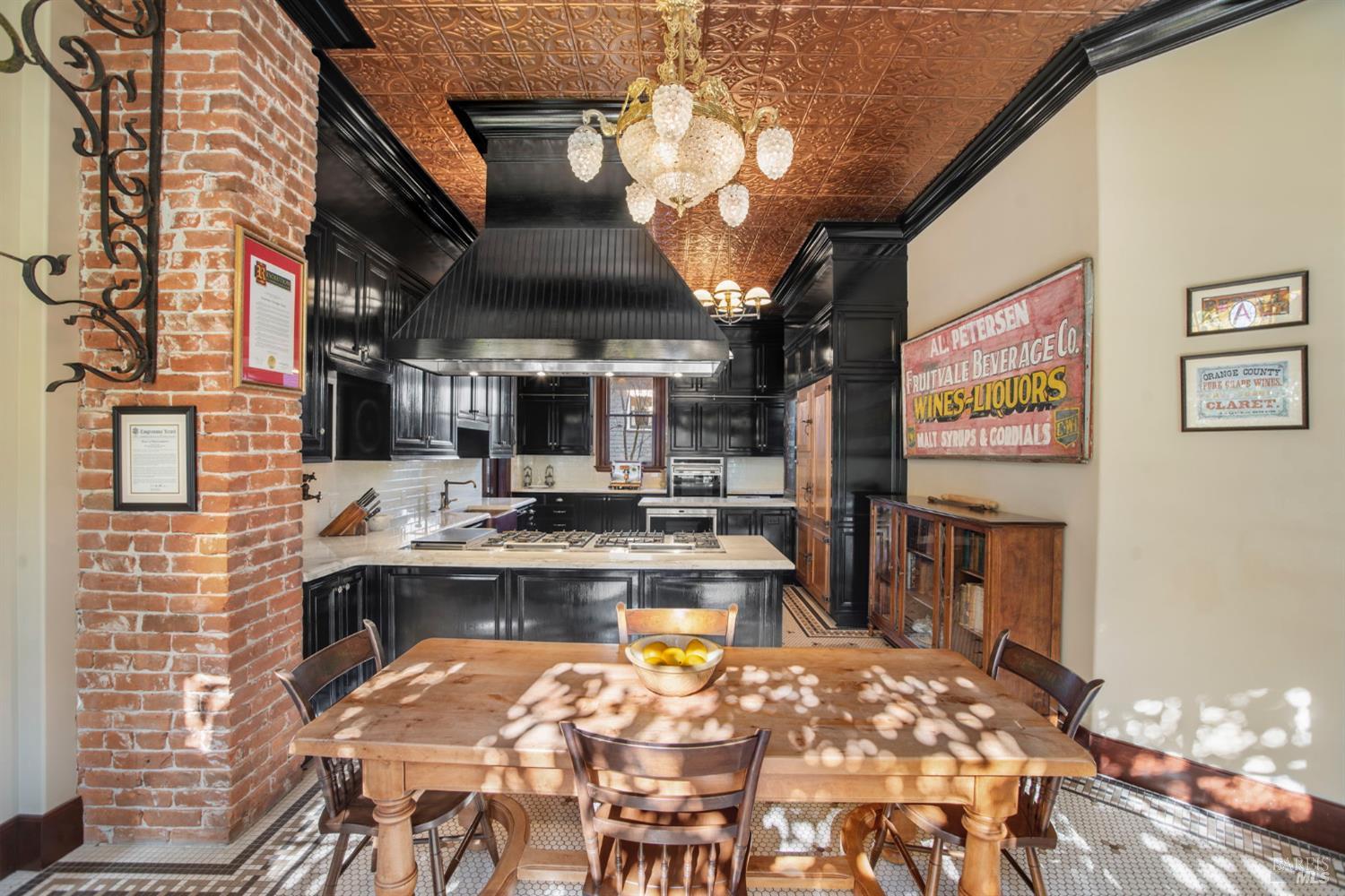 608 Randolph Street