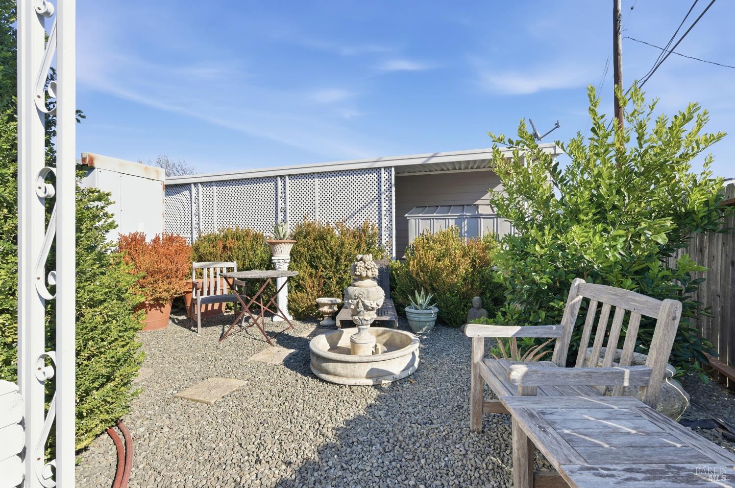 6468 Washington Street Unit: #17