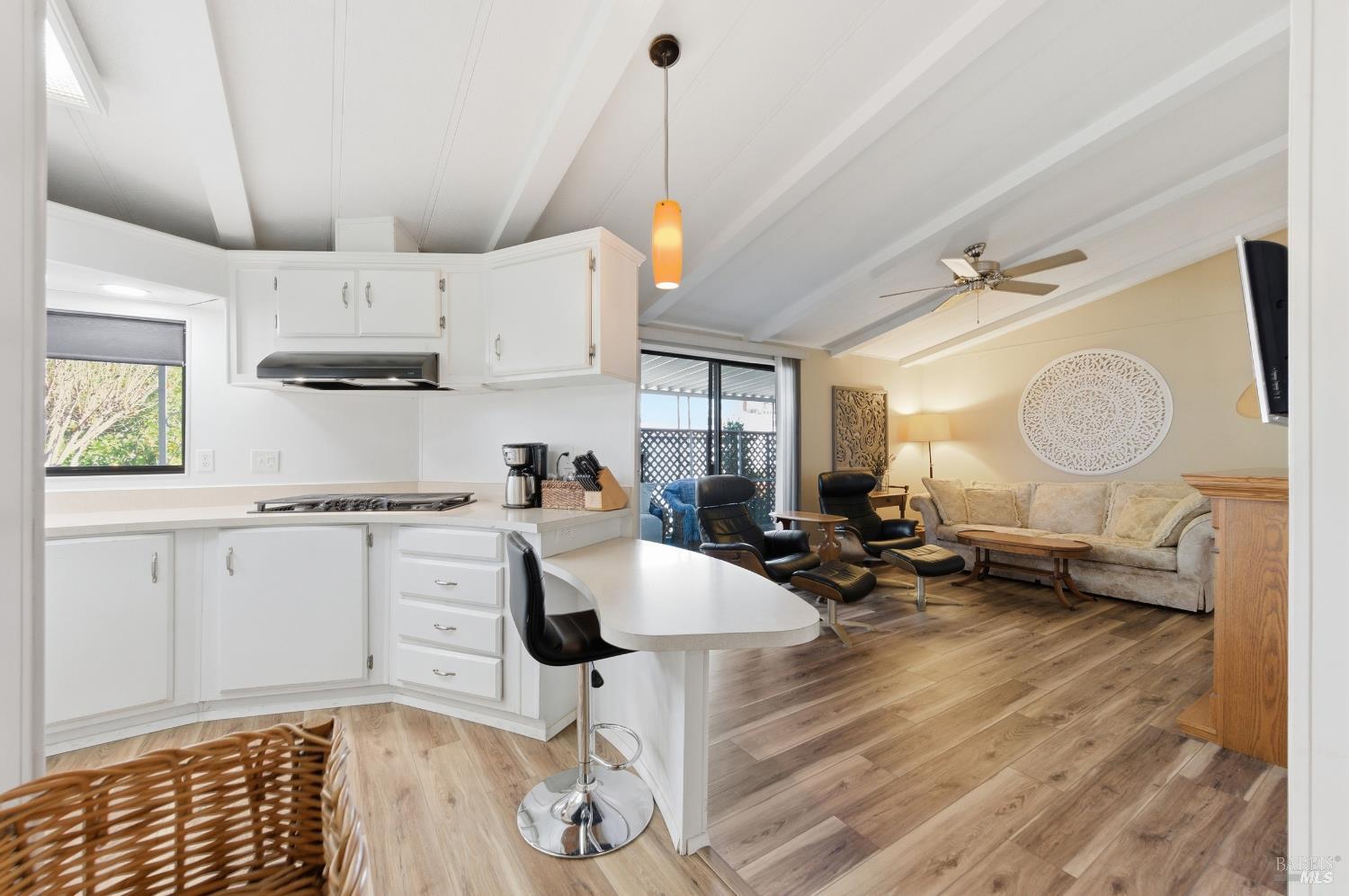 6468 Washington Street Unit: #17