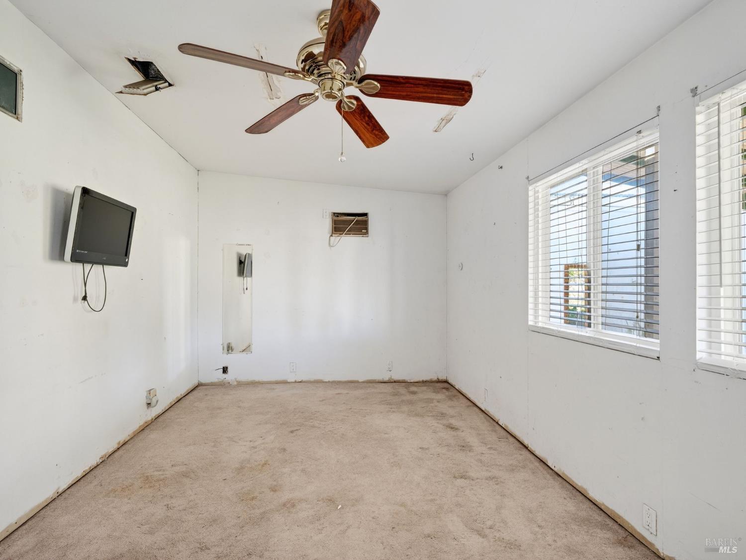 321 Roosevelt Street