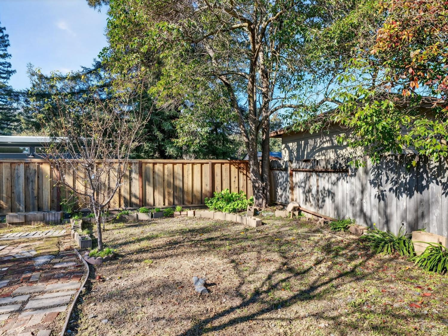 321 Roosevelt Street