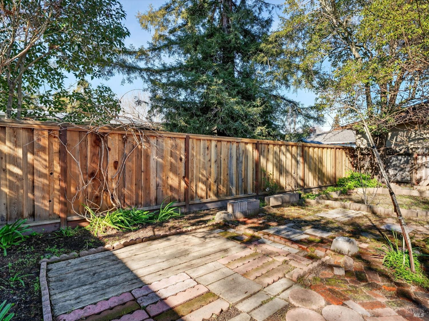 321 Roosevelt Street