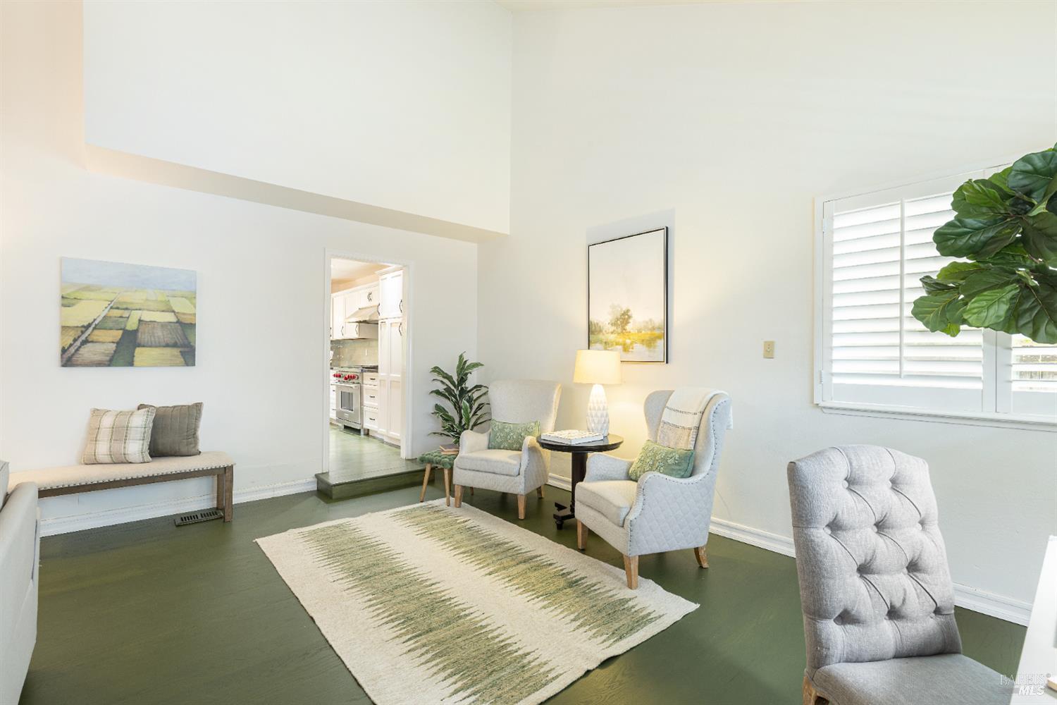 3337 Kensington Circle