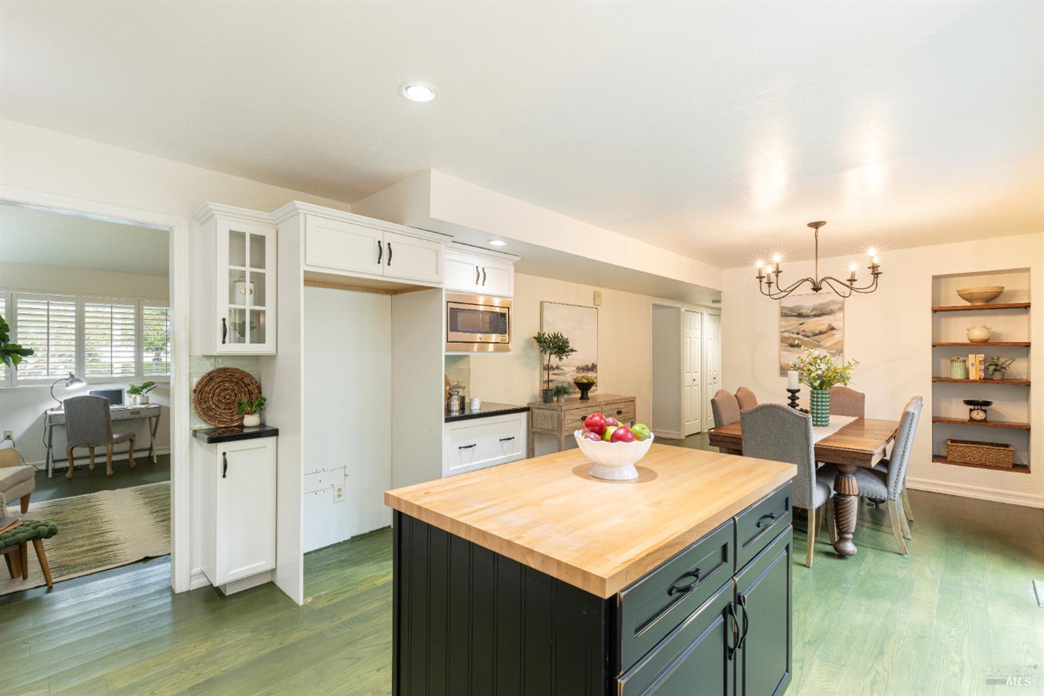 3337 Kensington Circle