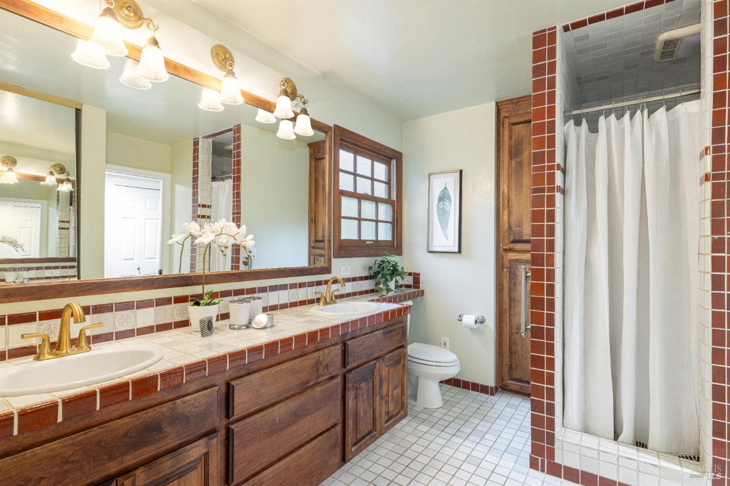 3337 Kensington Circle