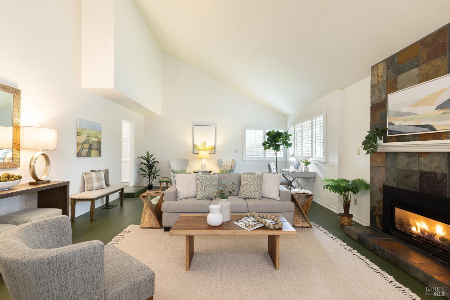 3337 Kensington Circle