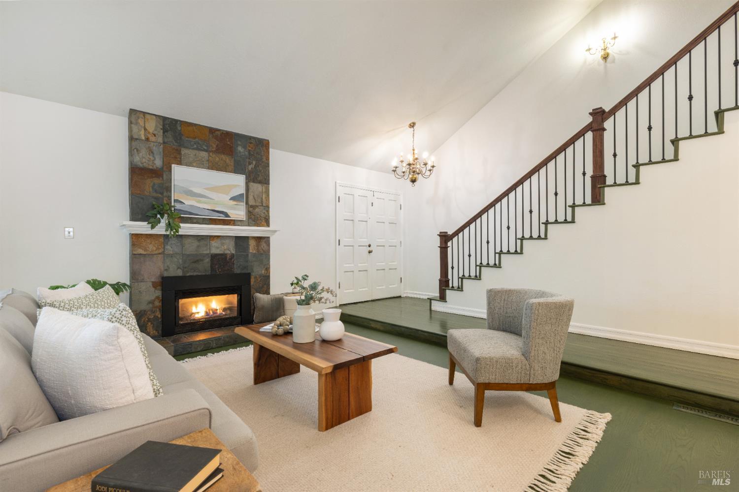 3337 Kensington Circle