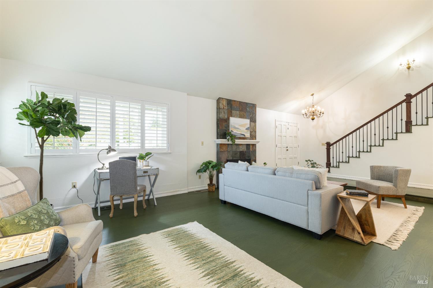 3337 Kensington Circle