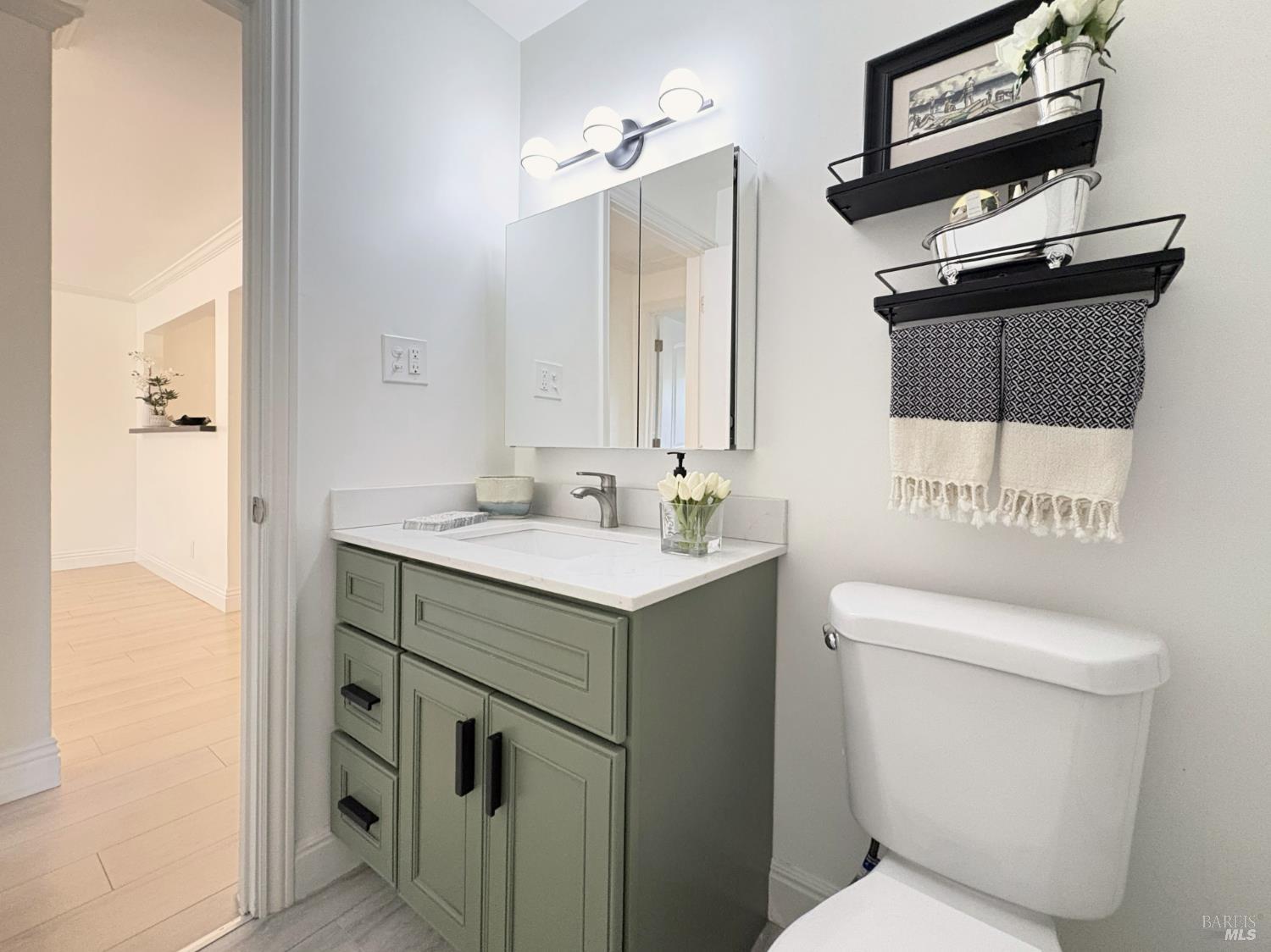 5242 Miles Avenue Unit: Apt C