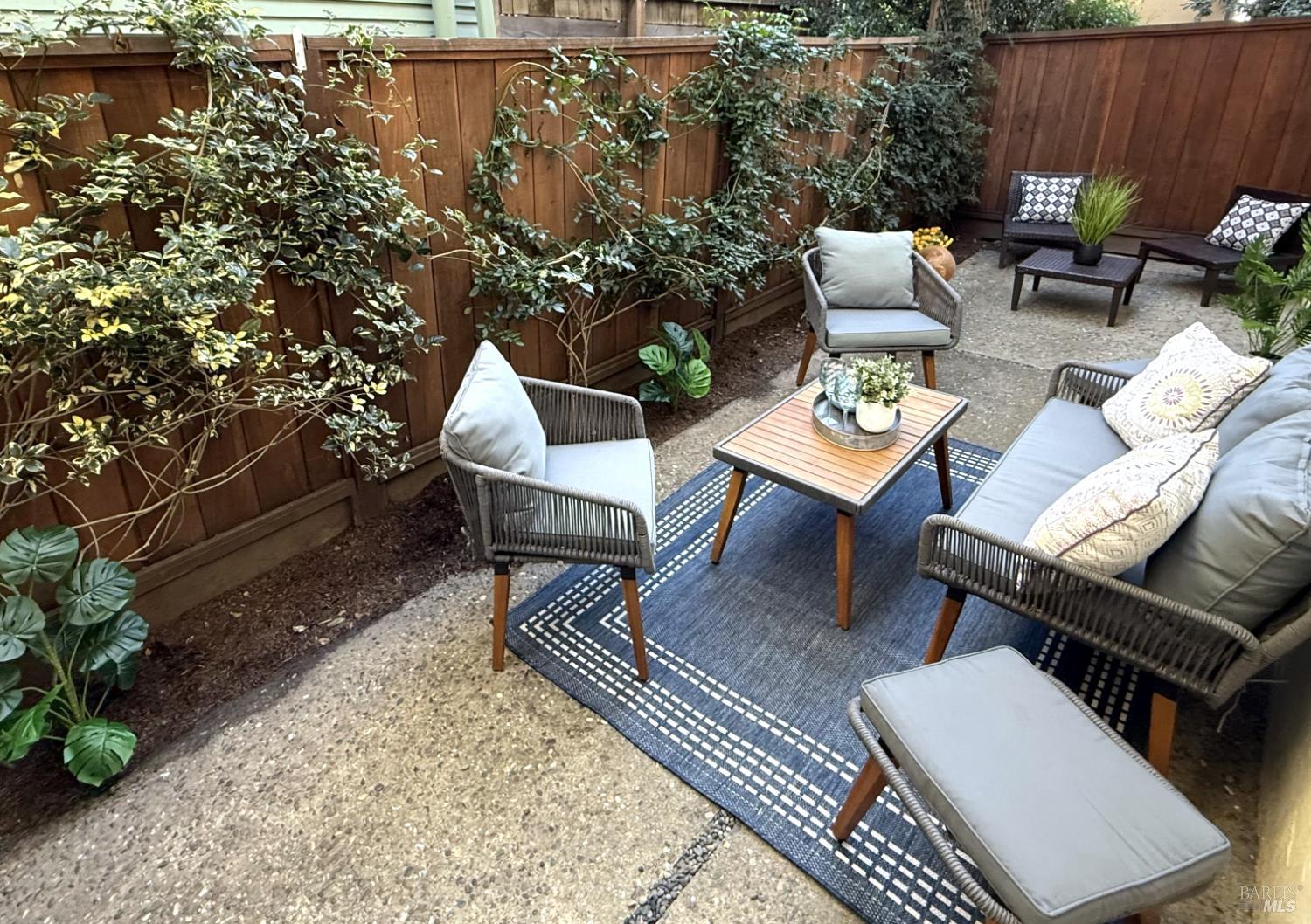 5242 Miles Avenue Unit: Apt C