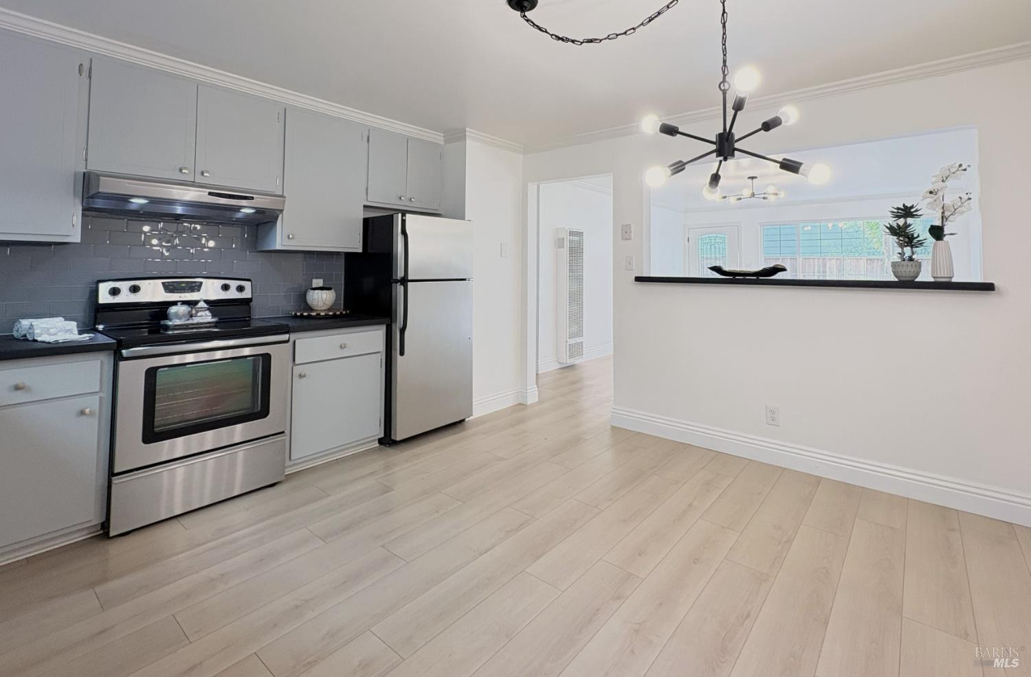 5242 Miles Avenue Unit: Apt C