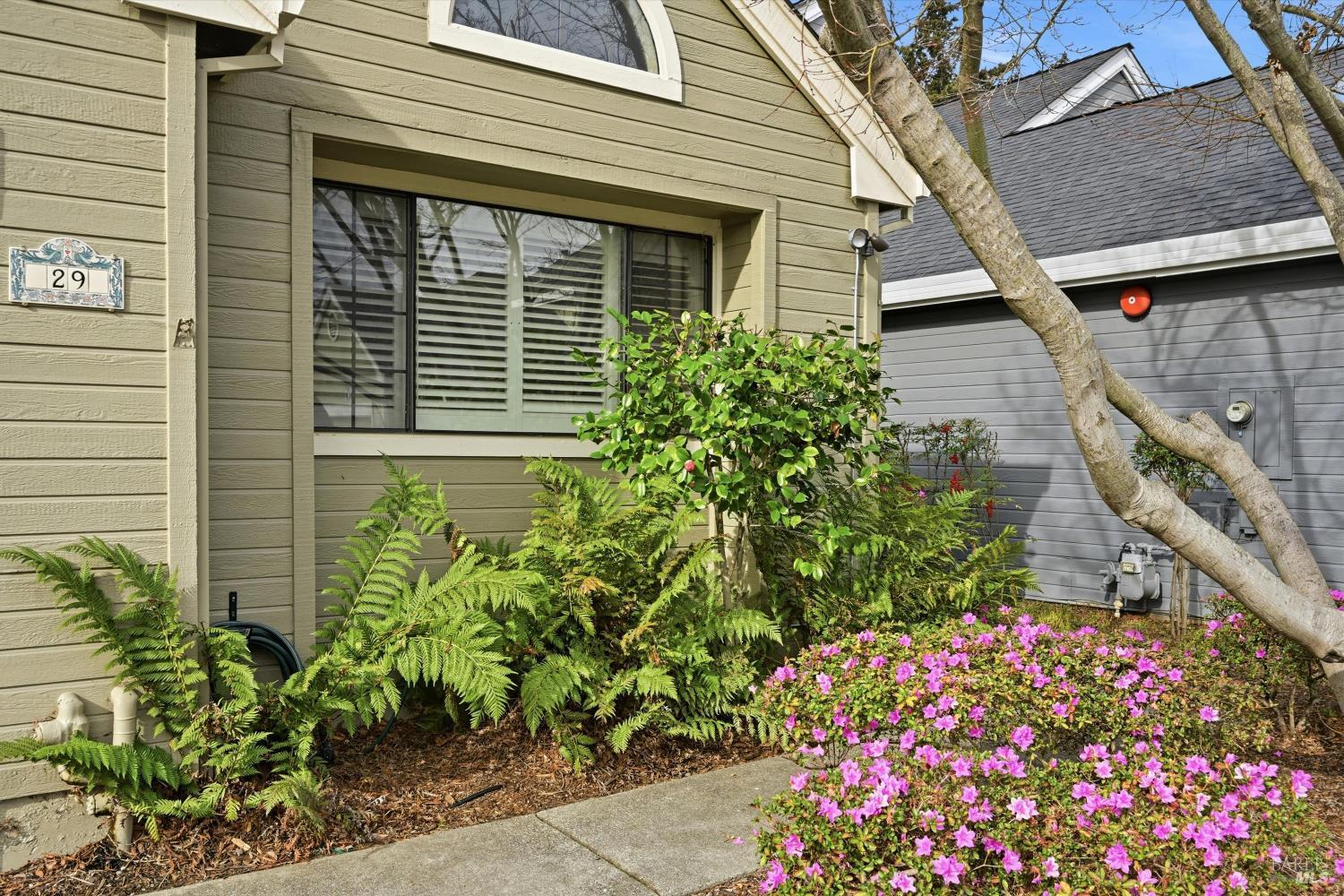 29 Valley West Circle