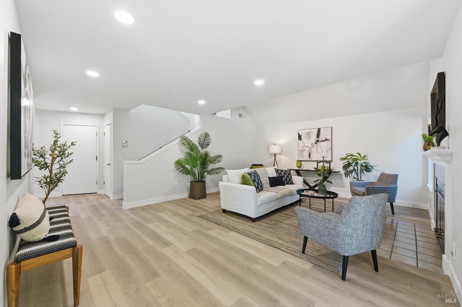 1530 Voorhees Circle