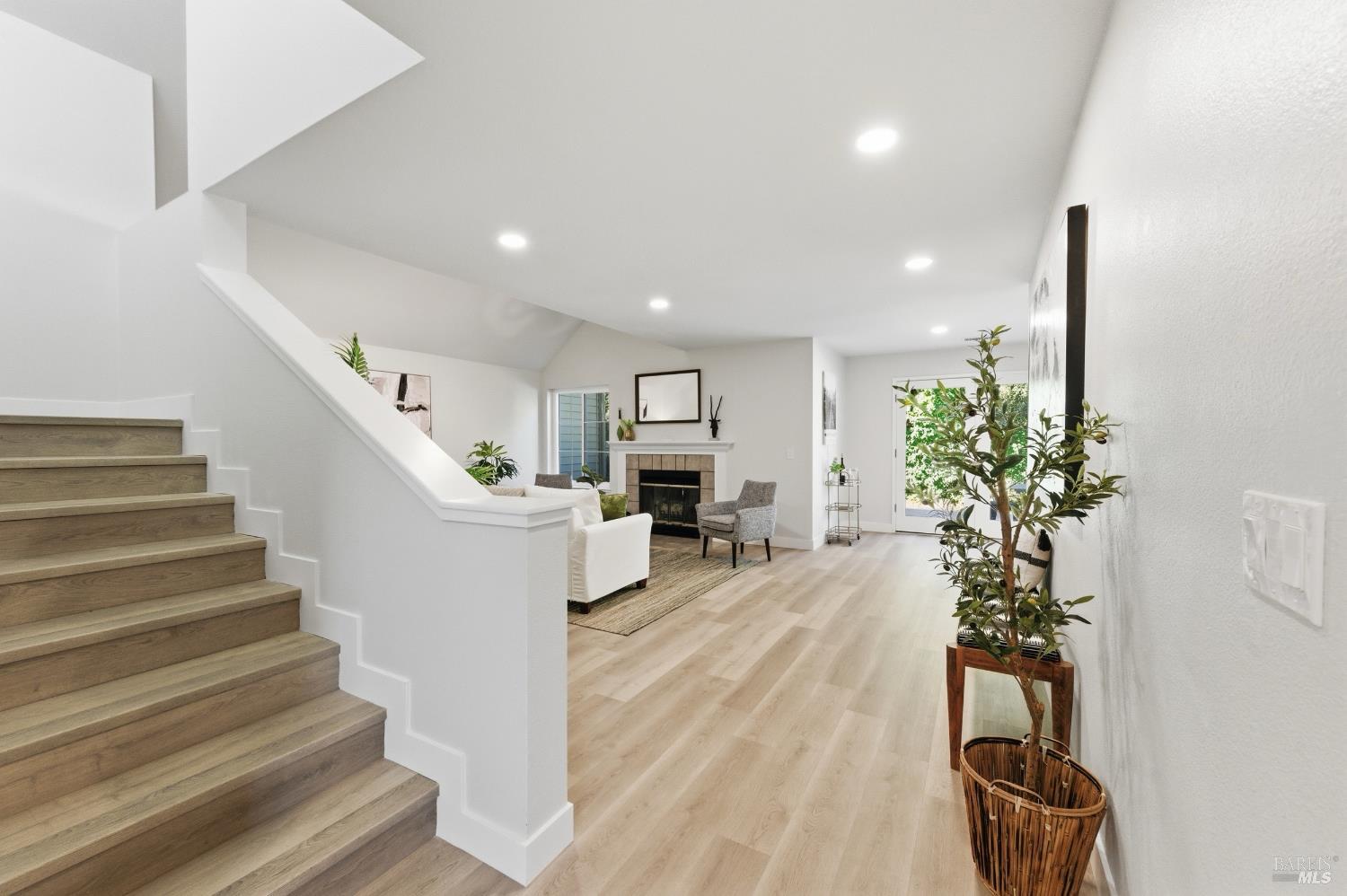 1530 Voorhees Circle