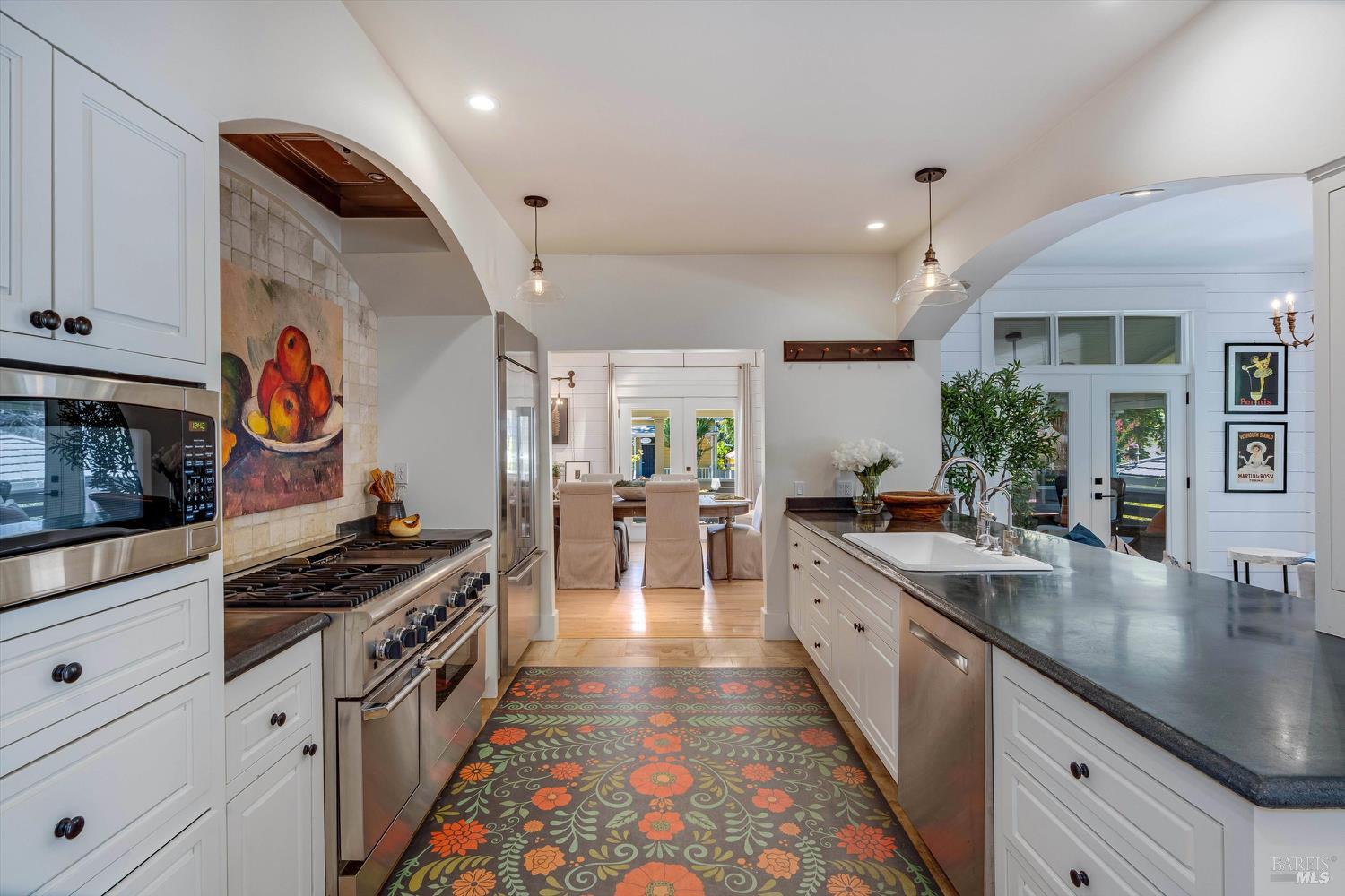 1243 Stockton Street