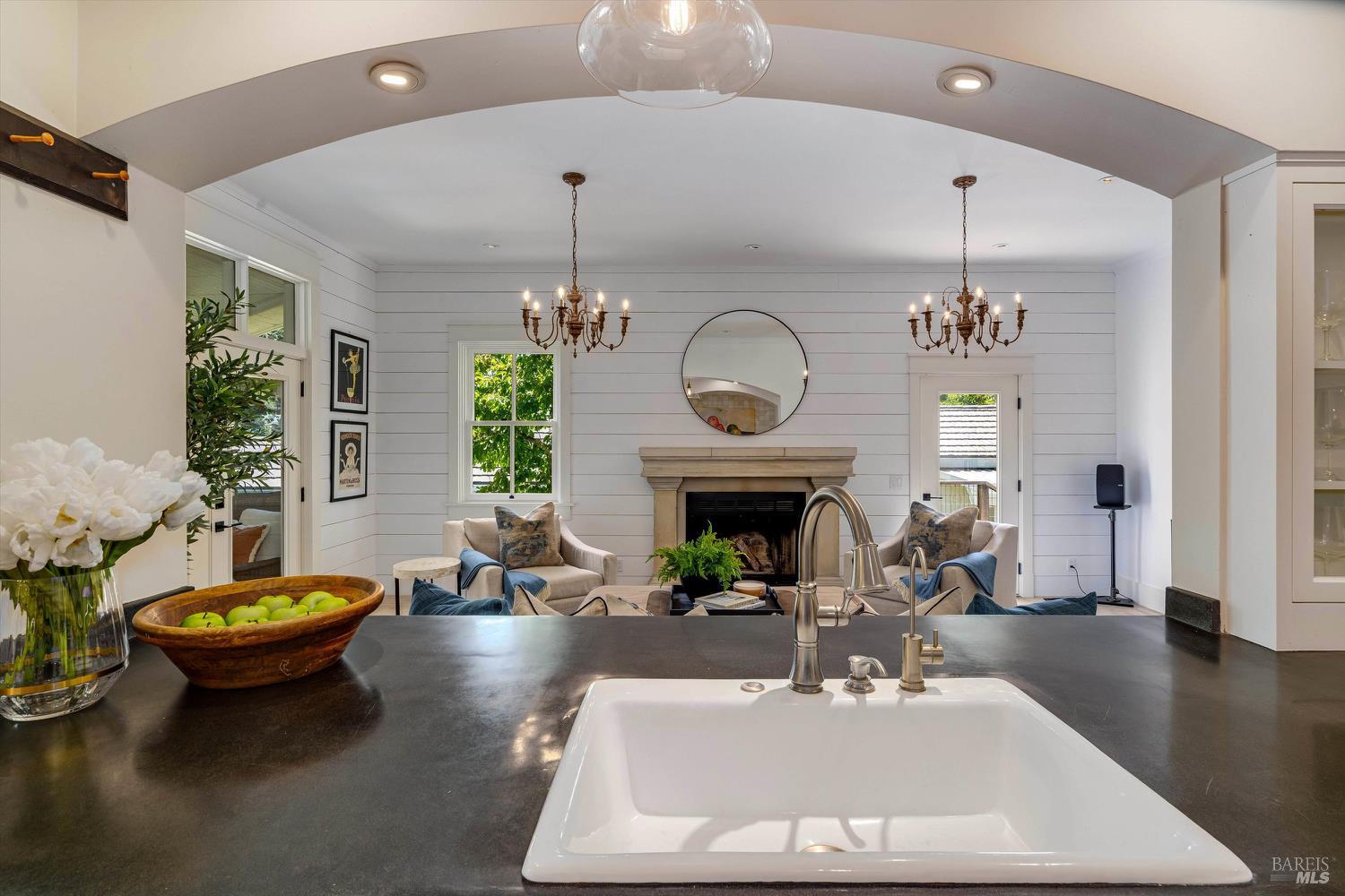 1243 Stockton Street