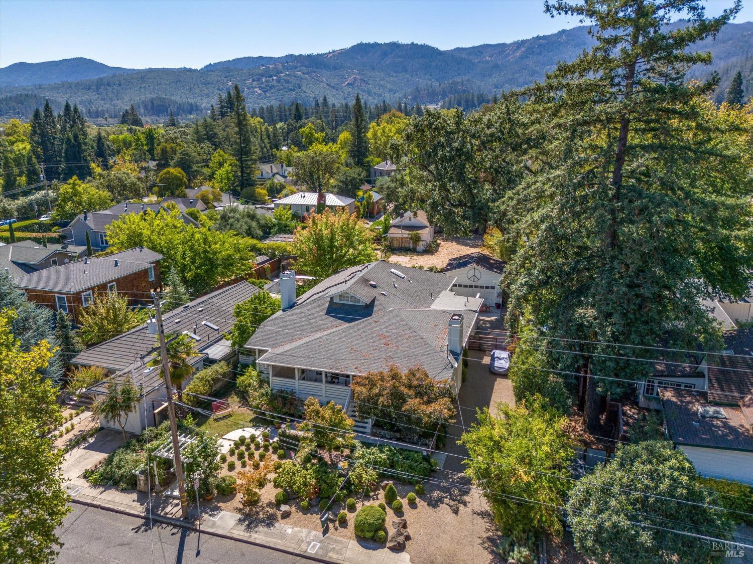 1243 Stockton Street