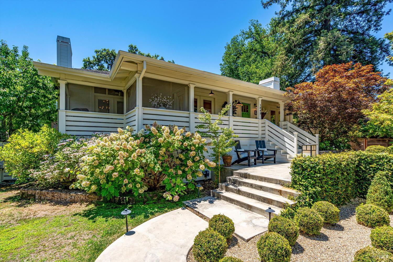 1243 Stockton Street