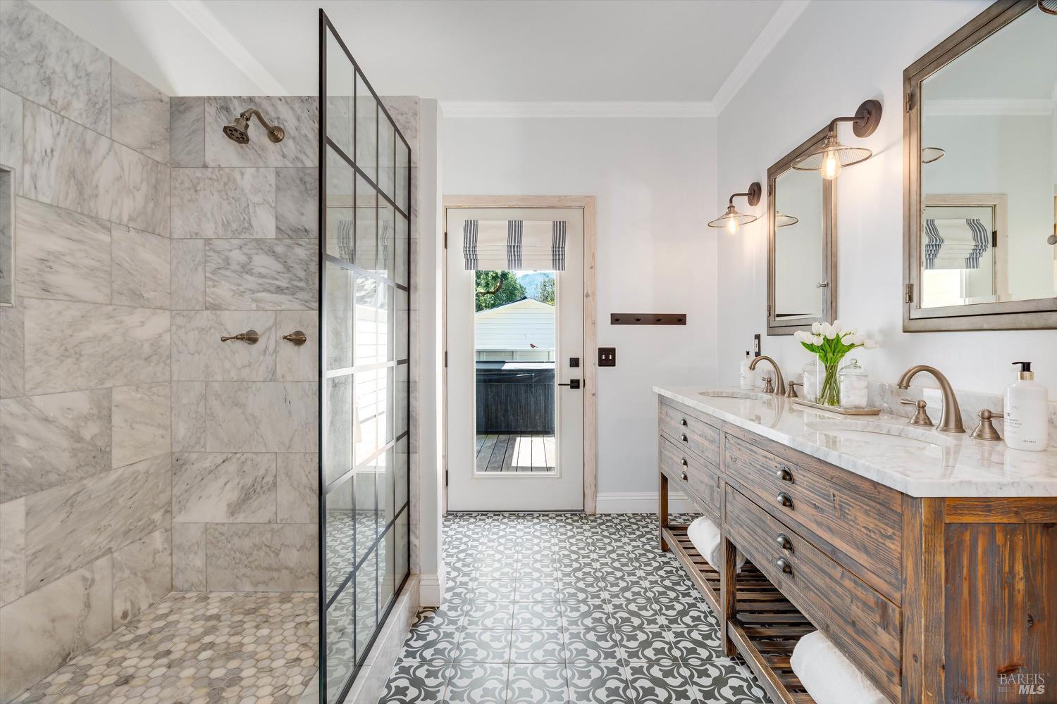 1243 Stockton Street