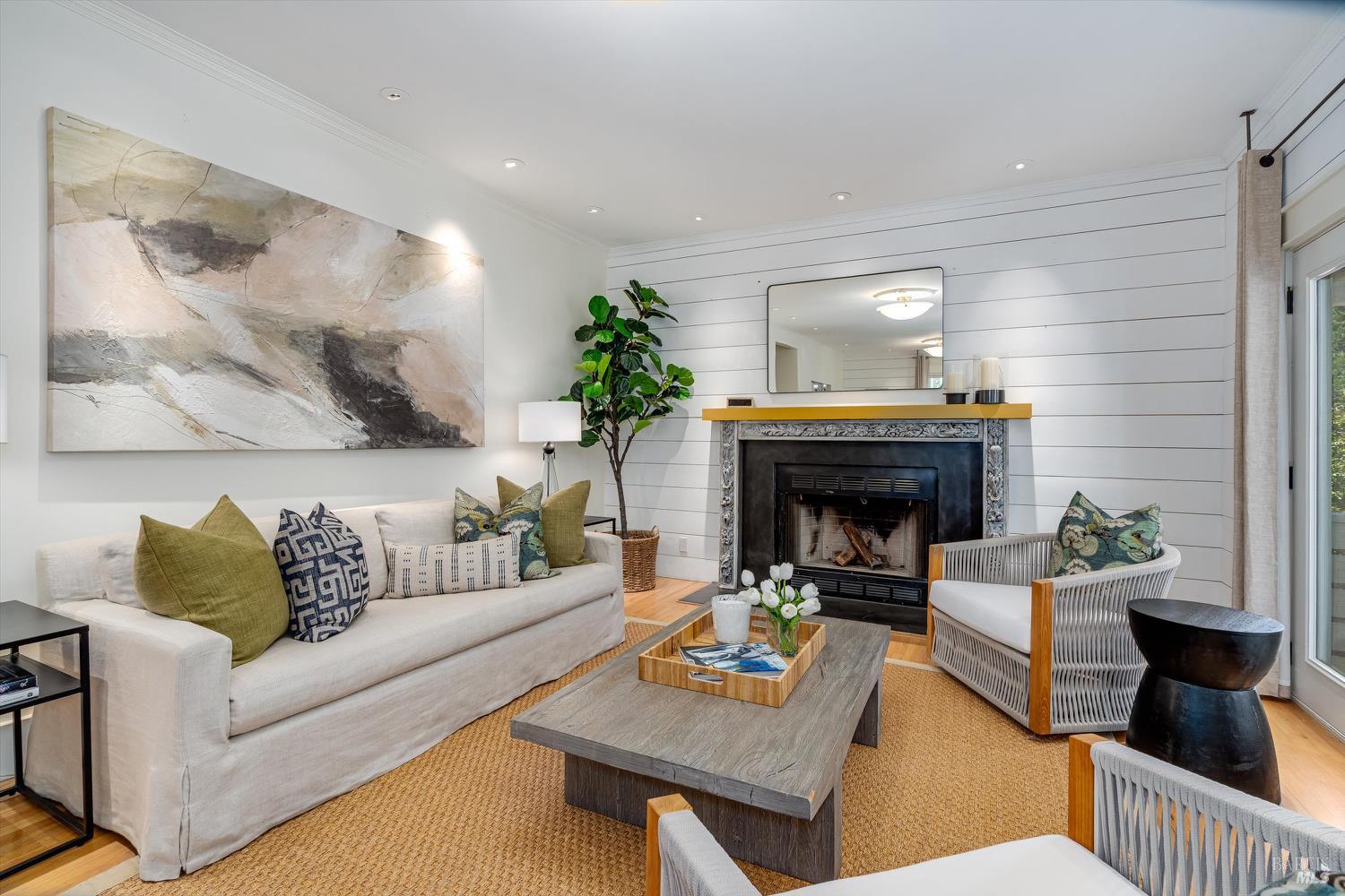 1243 Stockton Street