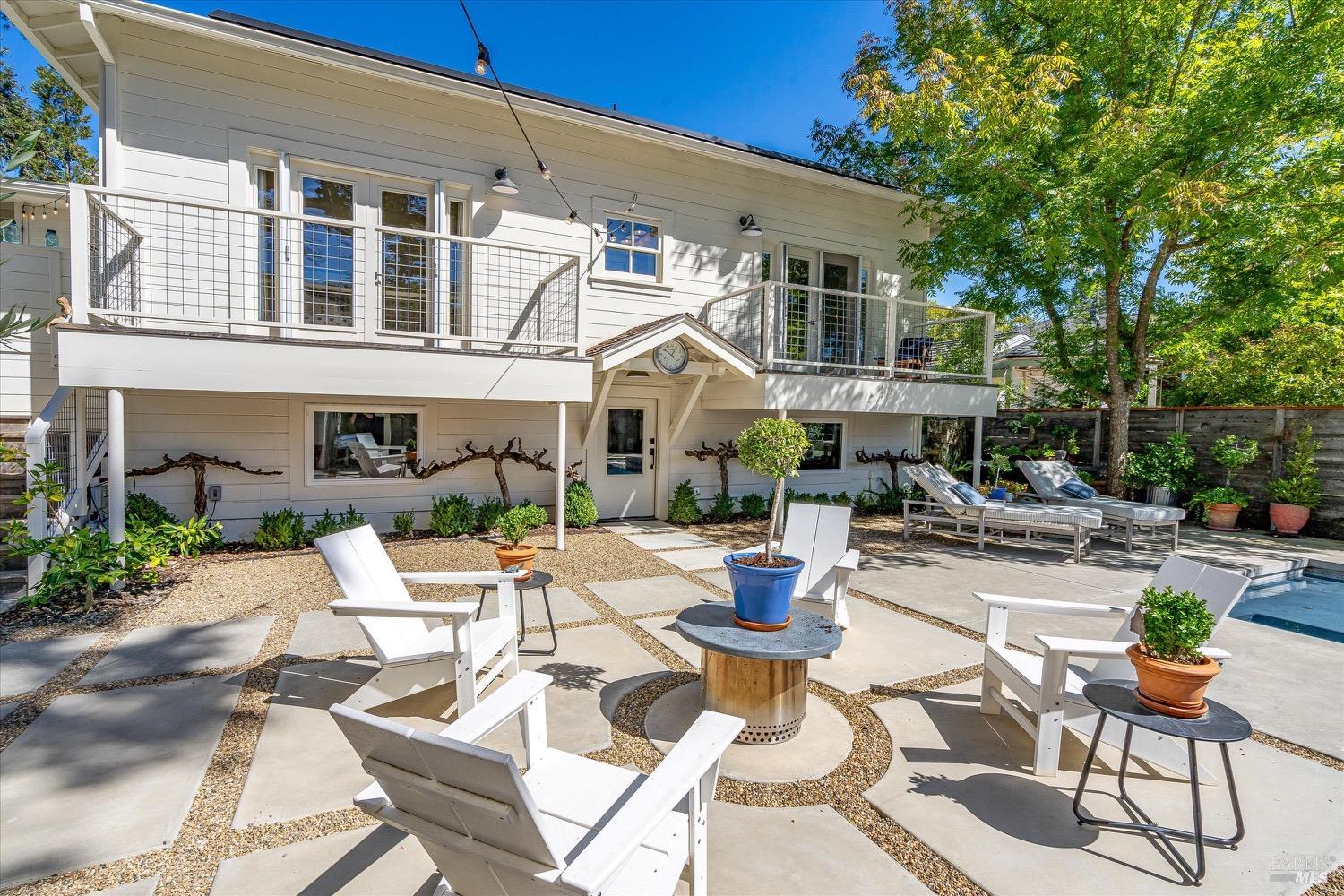 1243 Stockton Street