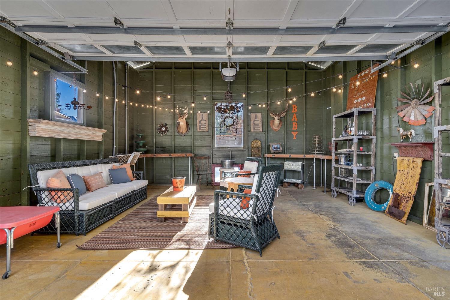 1243 Stockton Street