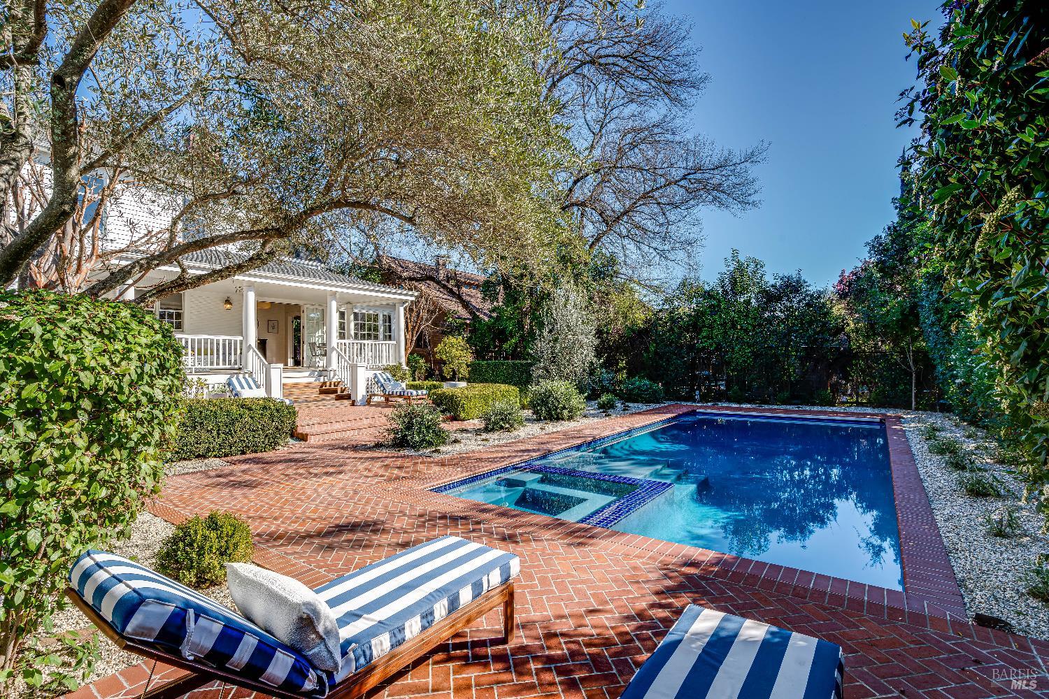 1651 Spring Mountain Road