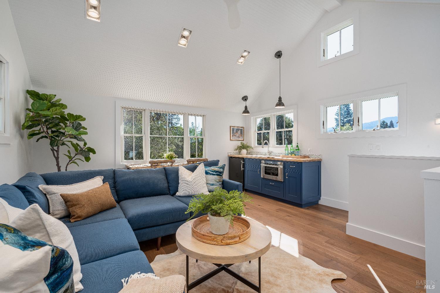 1651 Spring Mountain Road