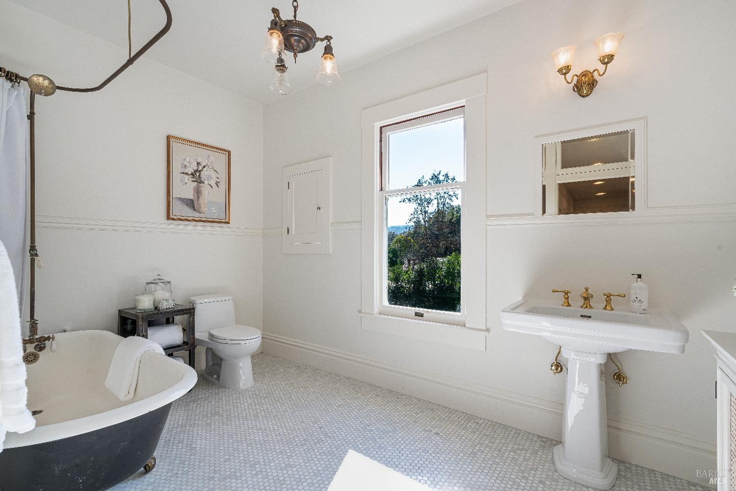 1651 Spring Mountain Road