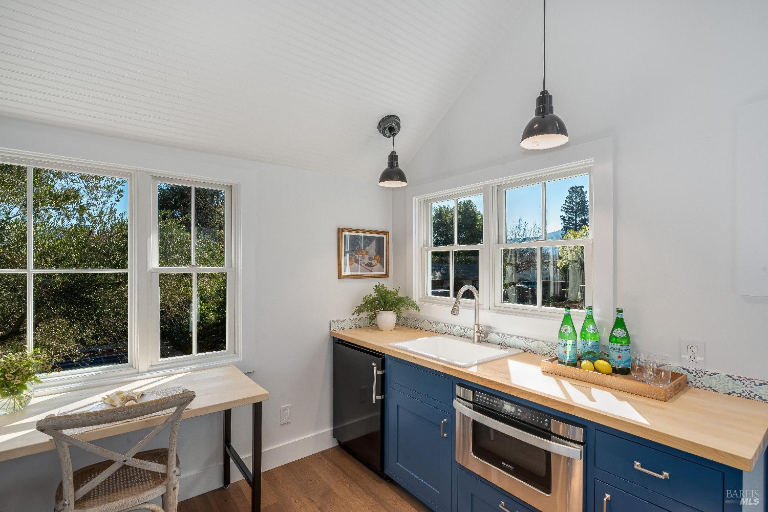 1651 Spring Mountain Road