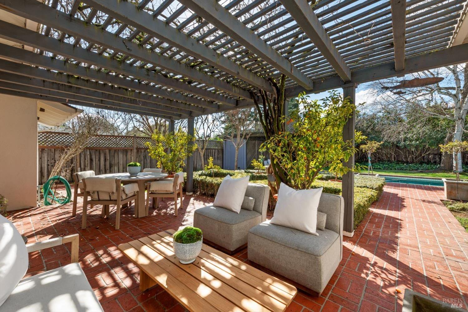 1841 Spring Mountain Road