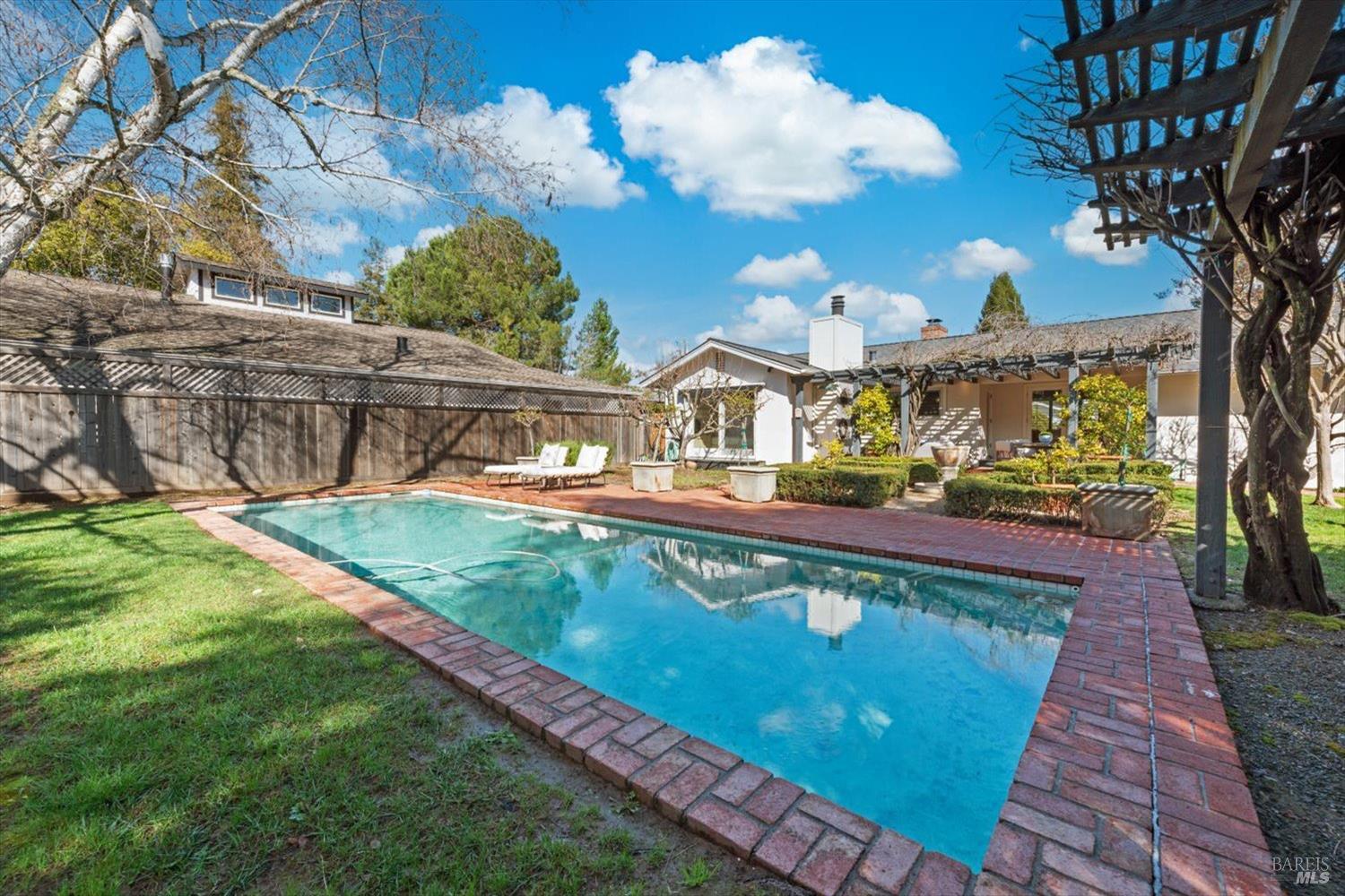 1841 Spring Mountain Road