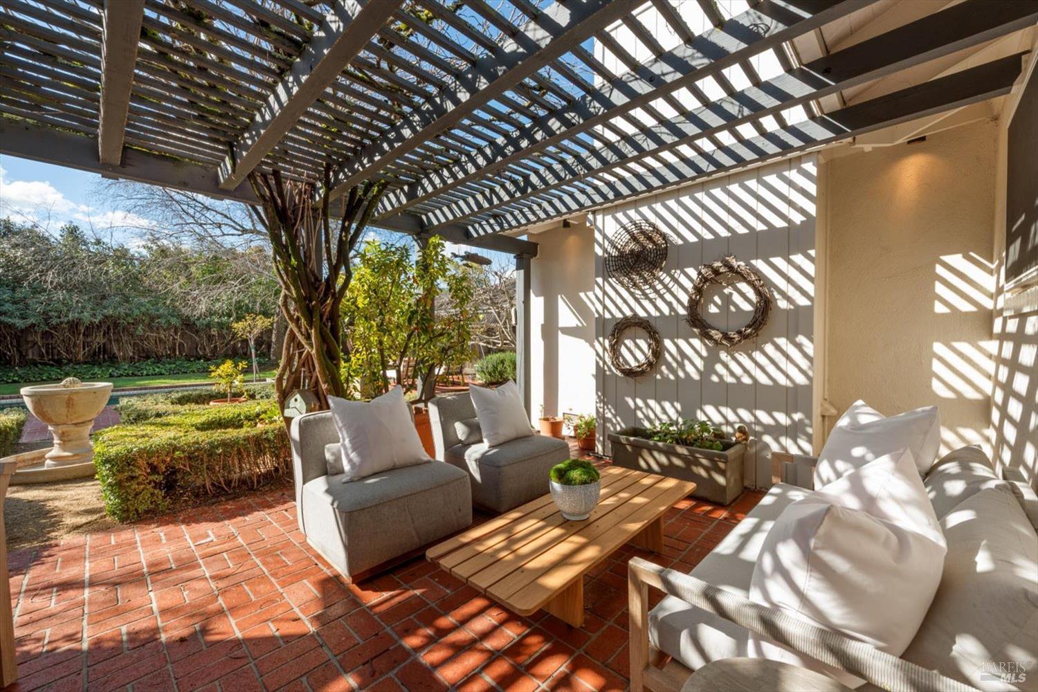 1841 Spring Mountain Road