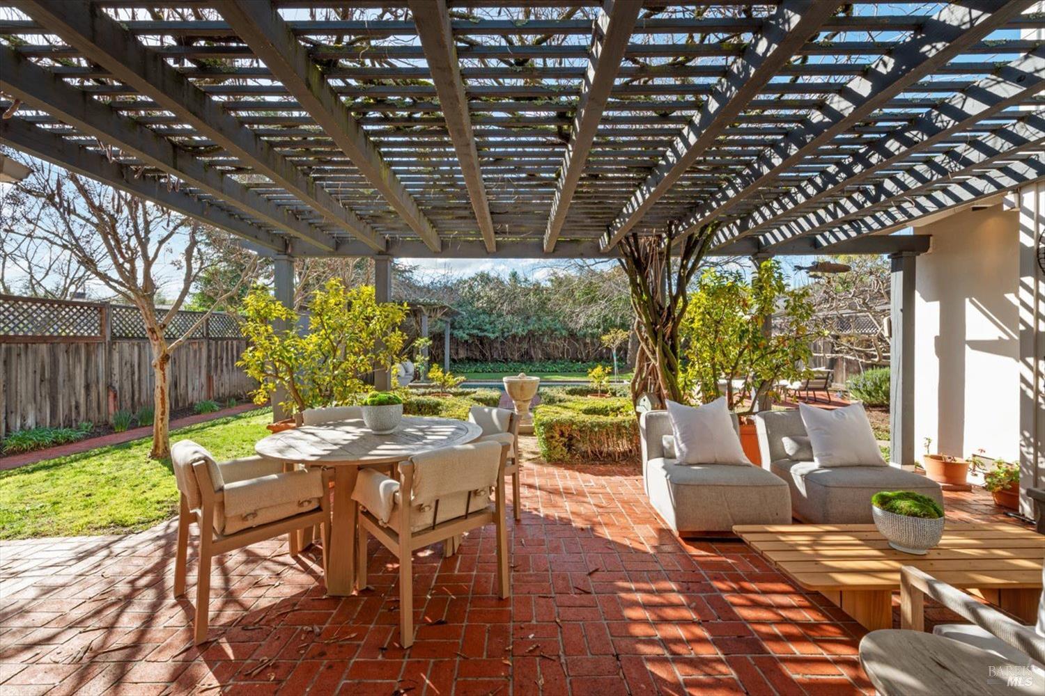 1841 Spring Mountain Road