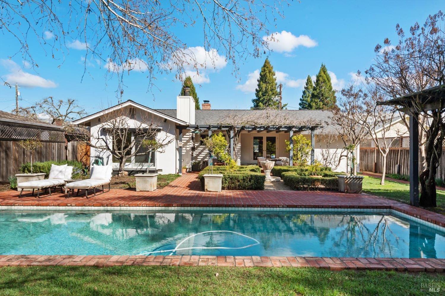 1841 Spring Mountain Road