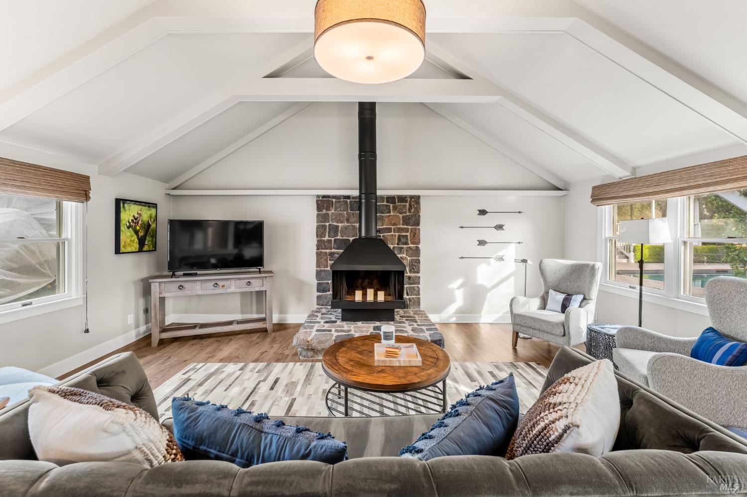 2850 Silverado Trail N