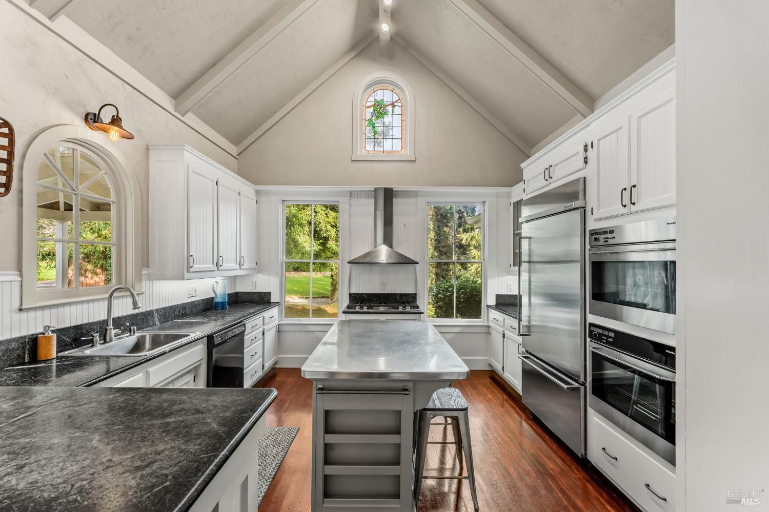 2850 Silverado Trail N