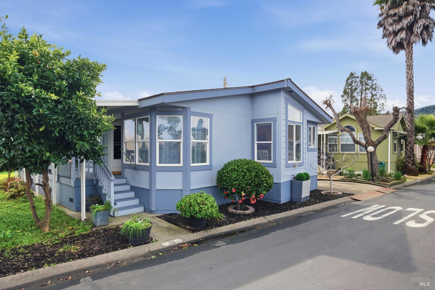 6468 Washington Street Unit: #16