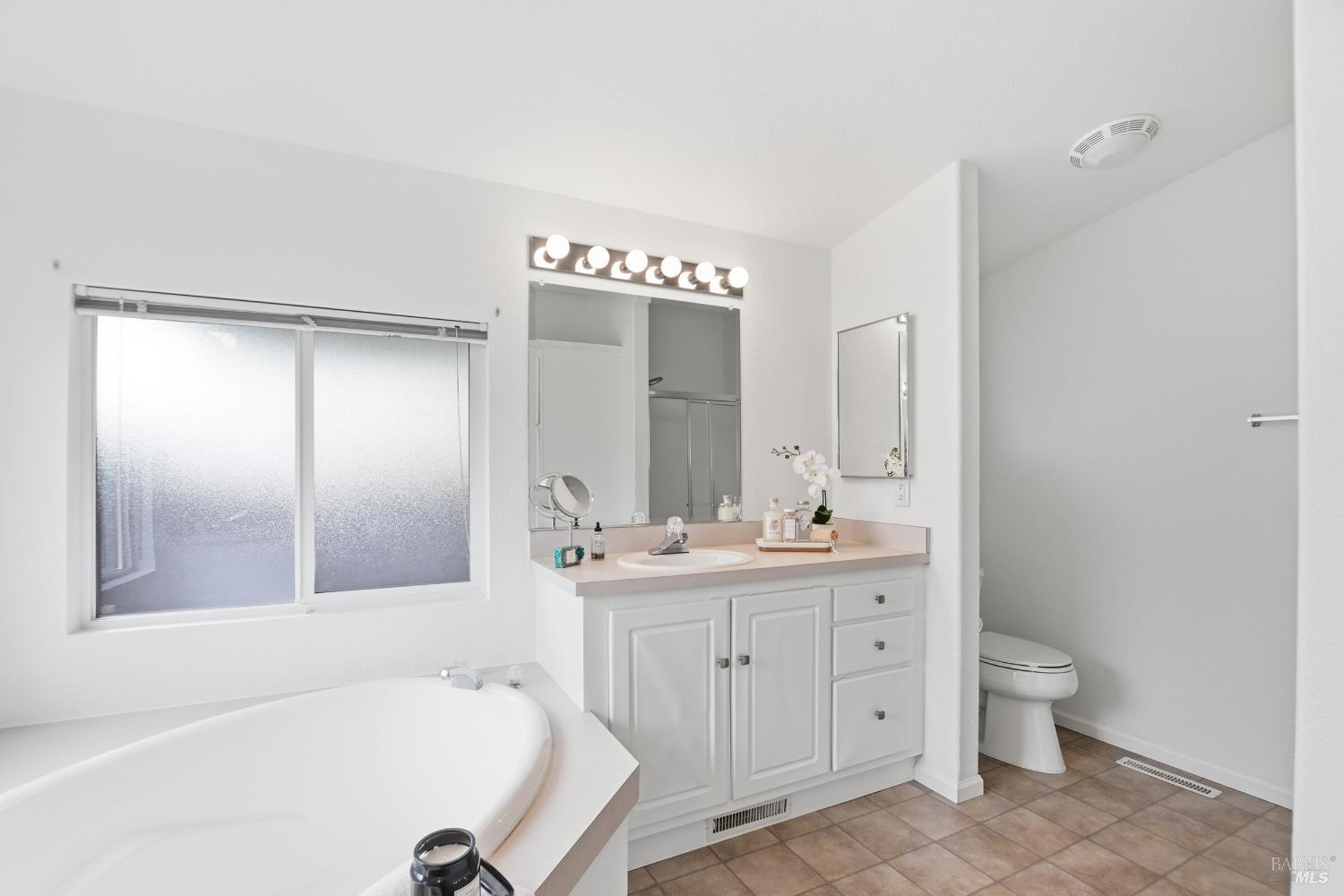 6468 Washington Street Unit: #16