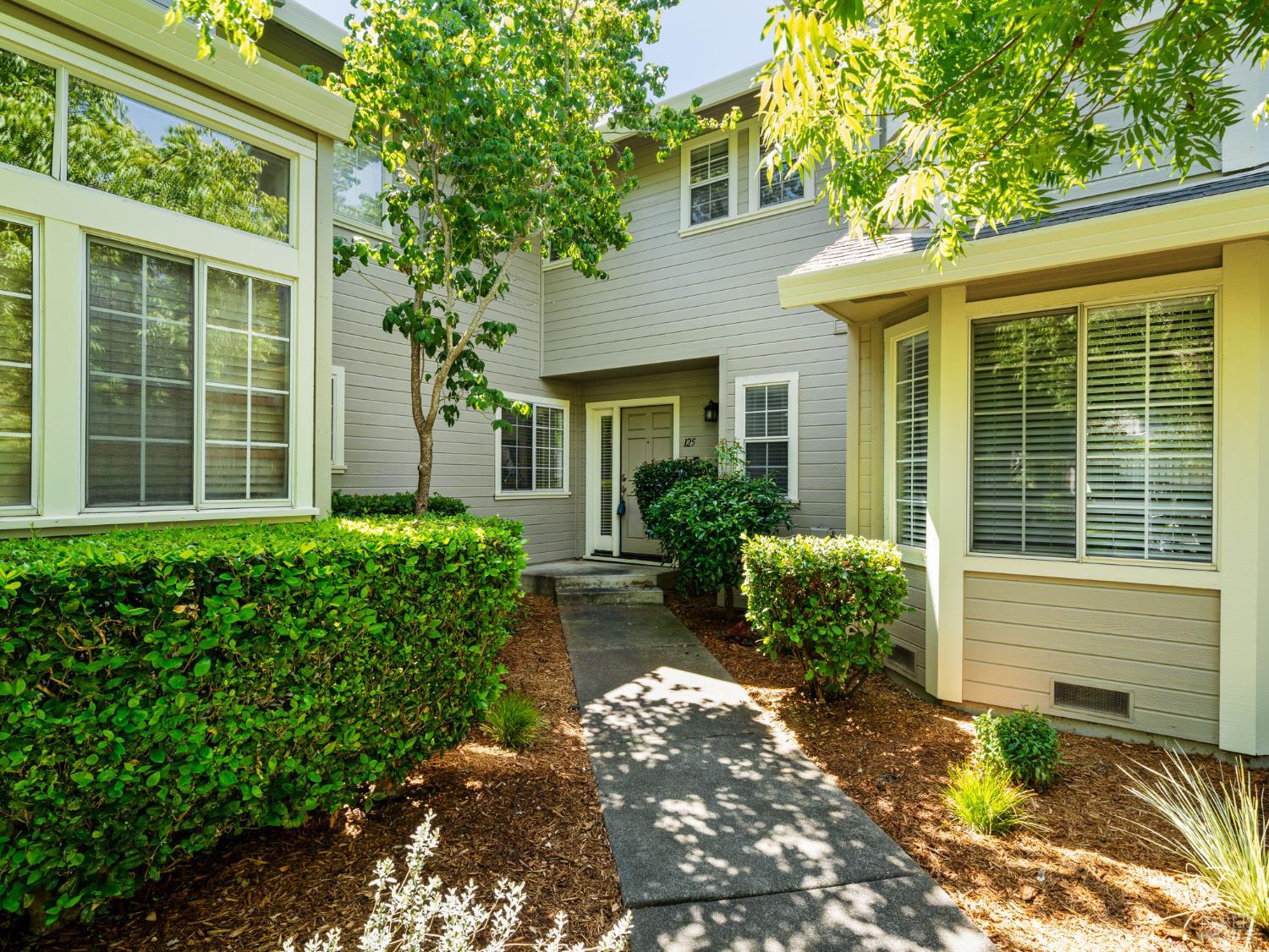 125 Valley Club Circle